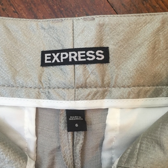 Express gold shorts - Picture 3 of 3